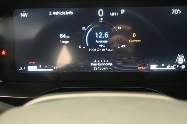 Used 2025 Jeep Grand Cherokee Altitude AWD/4WD image 8