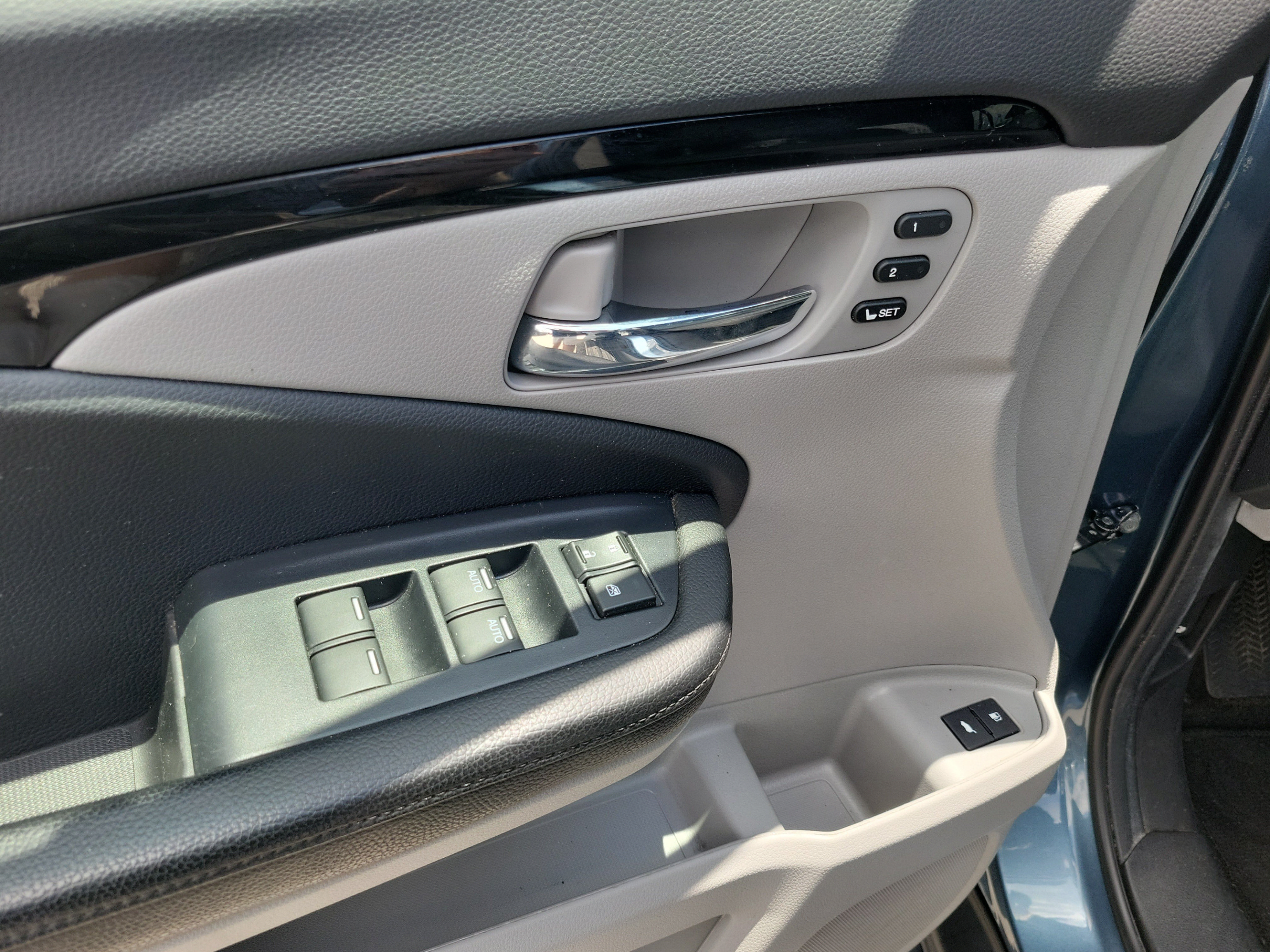 Used 2020 Honda Pilot Touring image 15