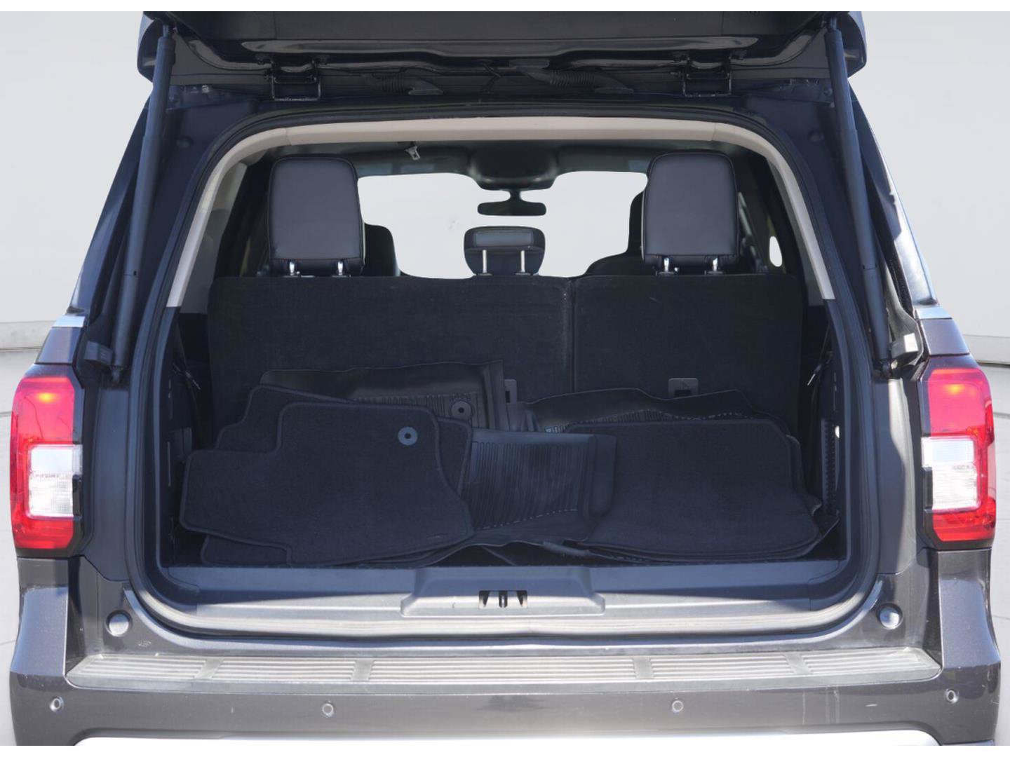 Certified 2022 Ford Expedition XLT RWD image 33