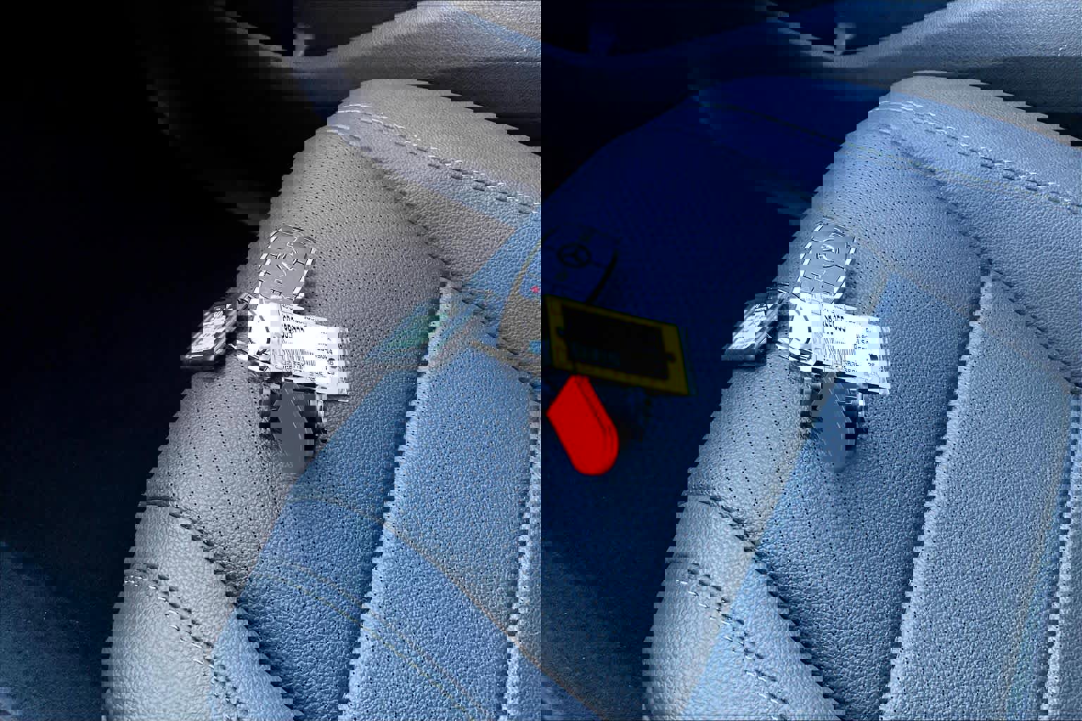 Used 2025 Mercedes-Benz GLS 450 4MATIC image 14