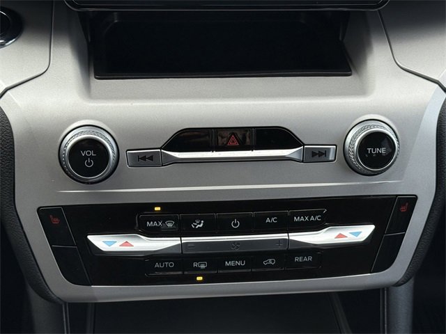 Certified 2023 Ford Explorer XLT image 12