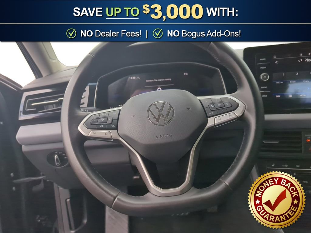 Used 2025 Volkswagen Jetta SE FWD image 18