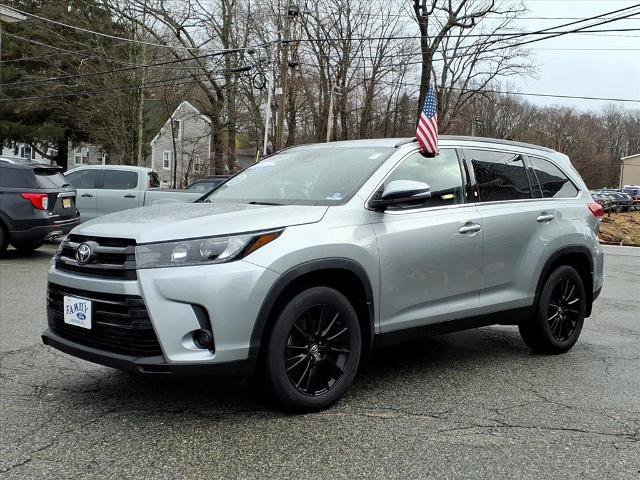 Used 2019 Toyota Highlander SE image 3