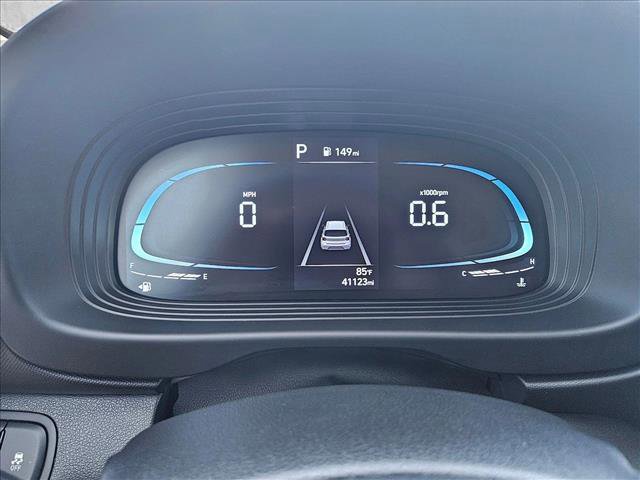 Used 2023 Hyundai Venue SEL FWD image 11