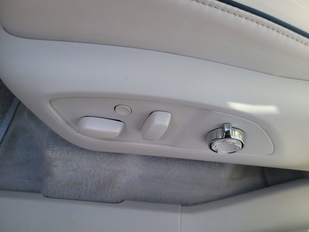 Used 2026 Buick Enclave Avenir w/ Super Cruise Package FWD image 21