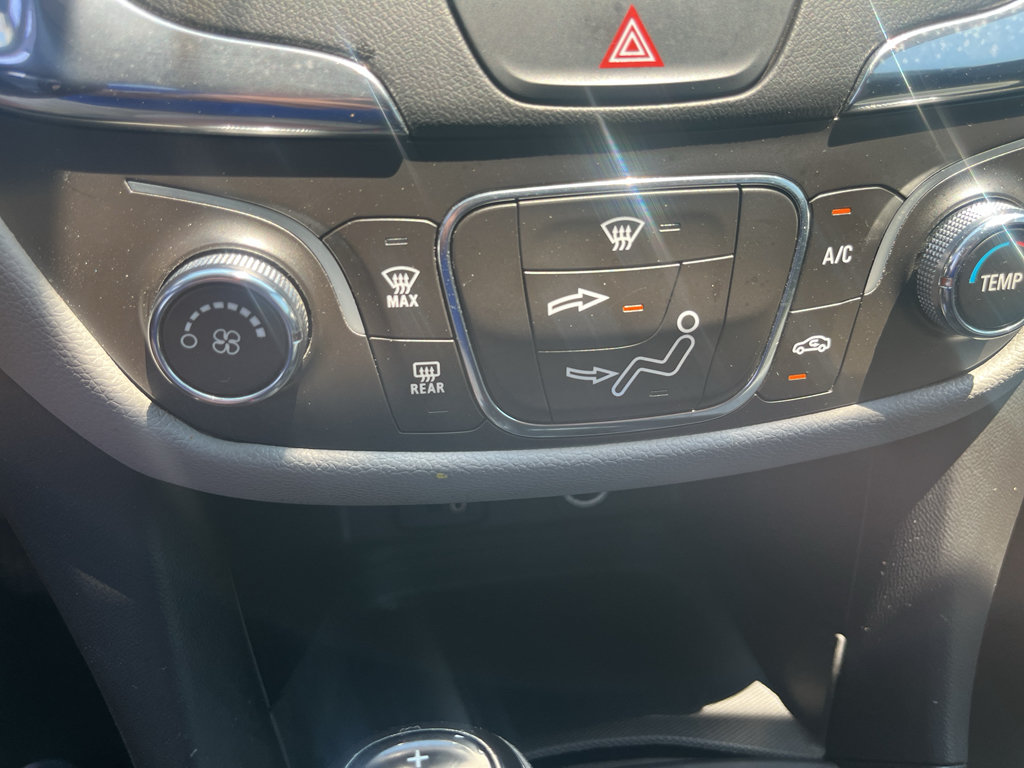 Used 2018 Chevrolet Equinox LS AWD/4WD image 21