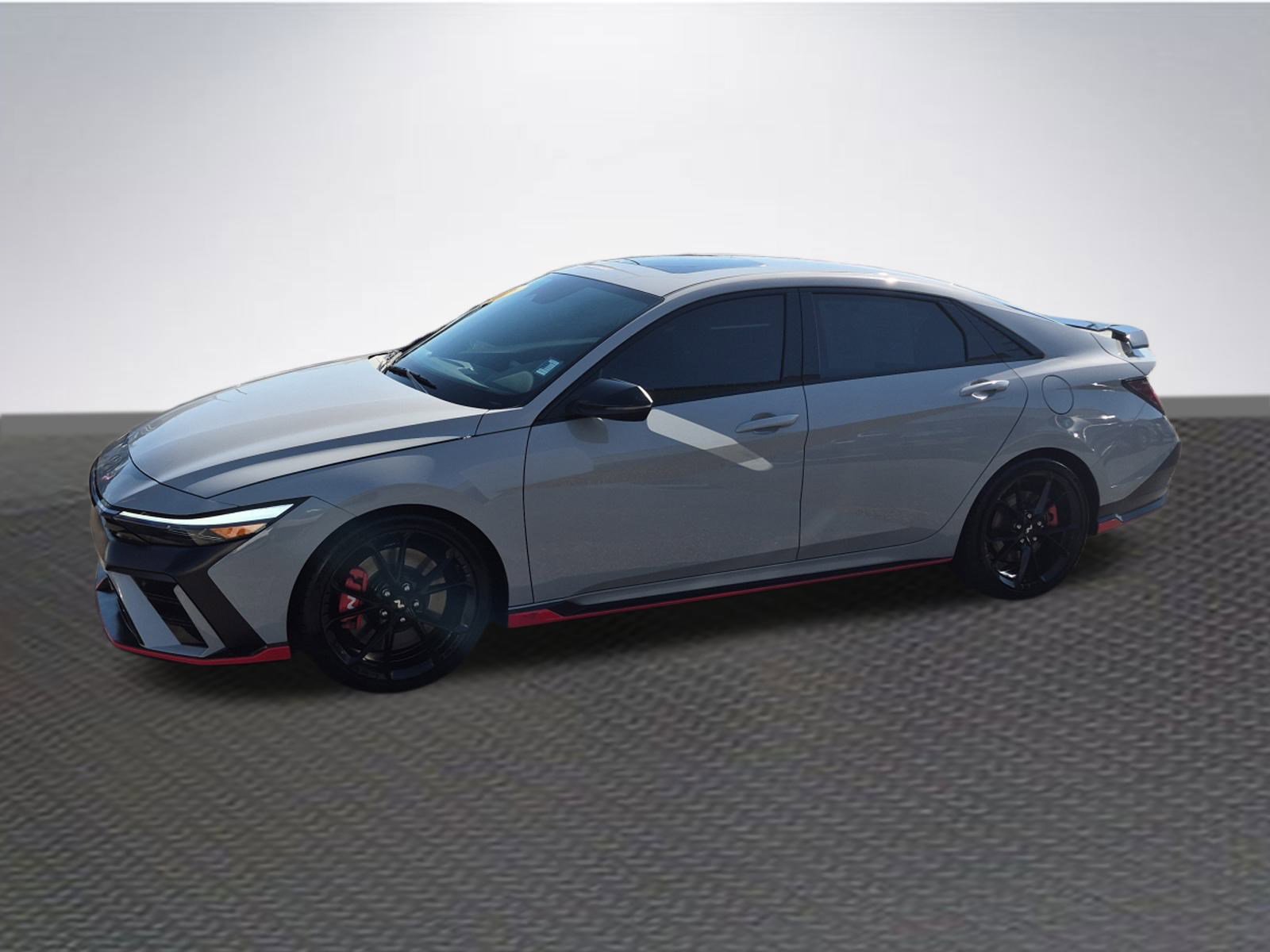 Used 2025 Hyundai Elantra N image 2