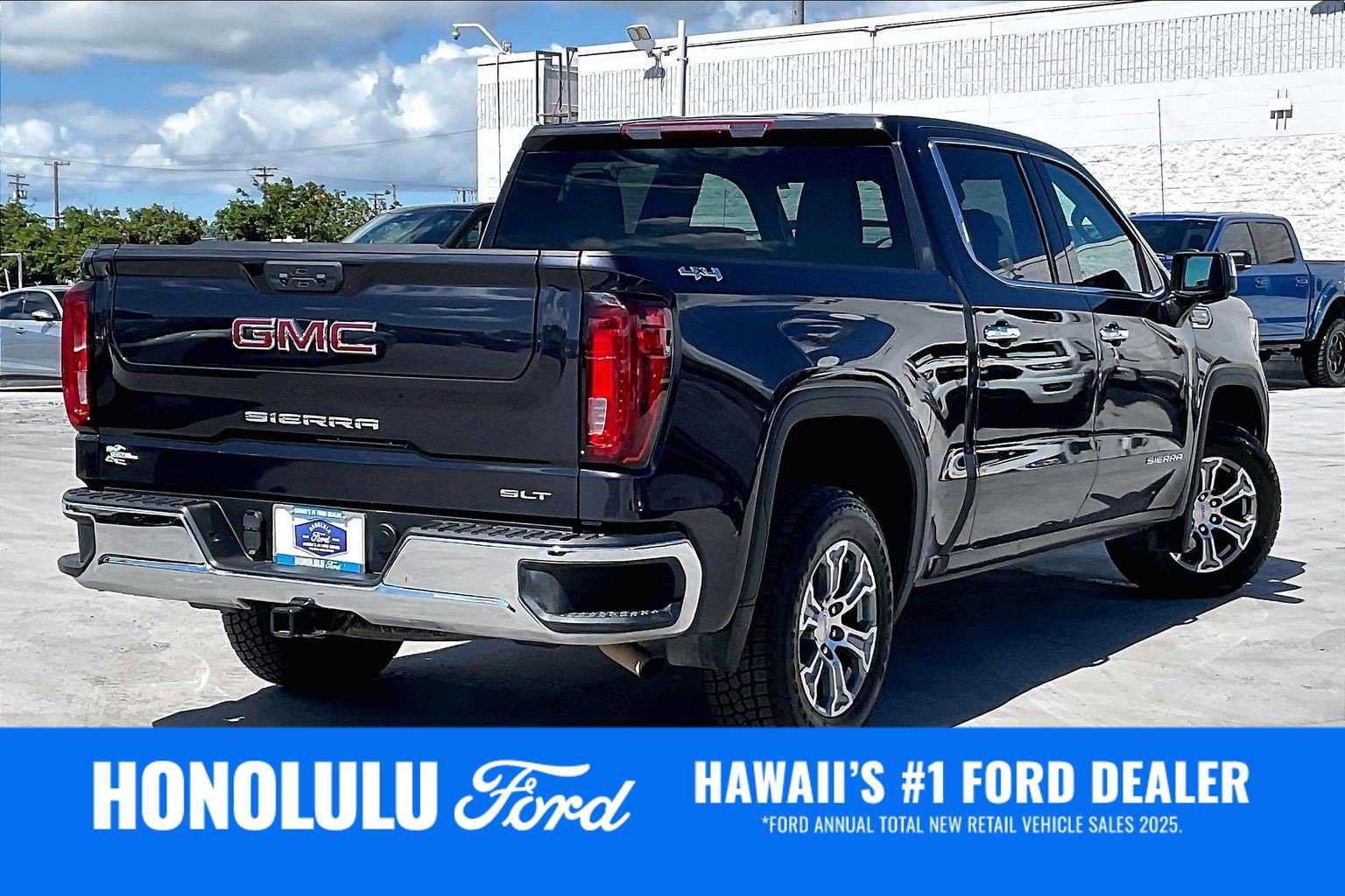 Used 2025 GMC Sierra 1500 SLT AWD/4WD image 22