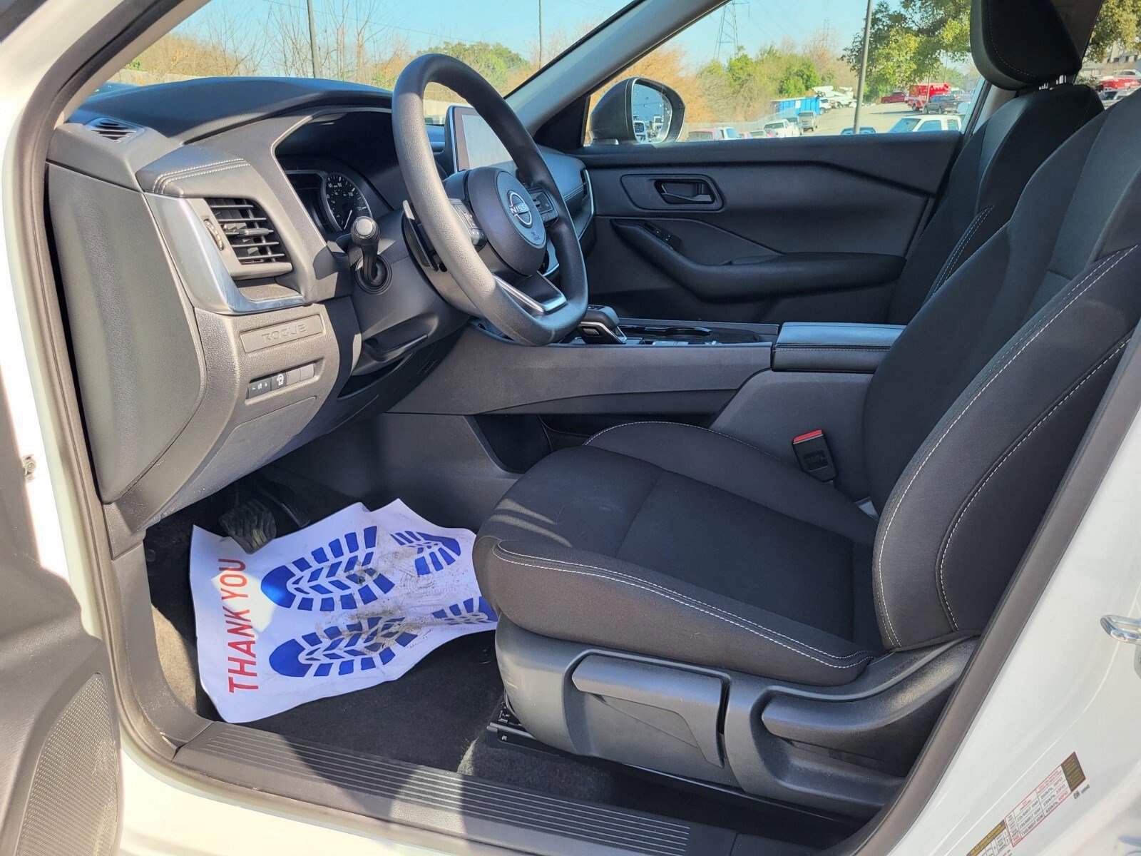 Used 2024 Nissan Rogue S image 18