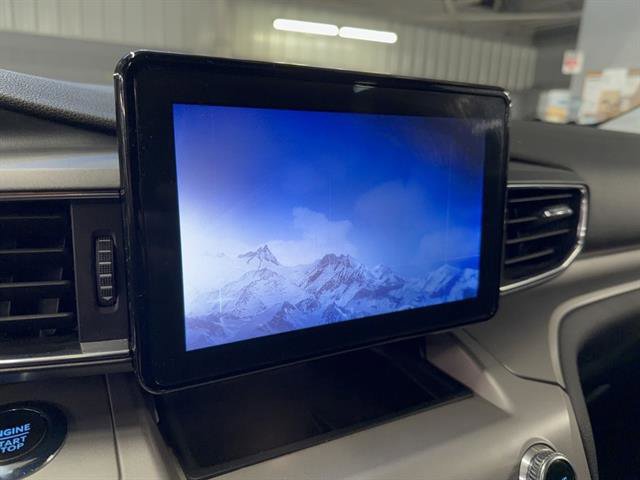 Certified 2022 Ford Explorer XLT w/ Equipment Group 202A image 12