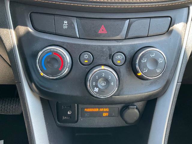 Used 2018 Chevrolet Trax LT w/ LT Convenience Package FWD image 13