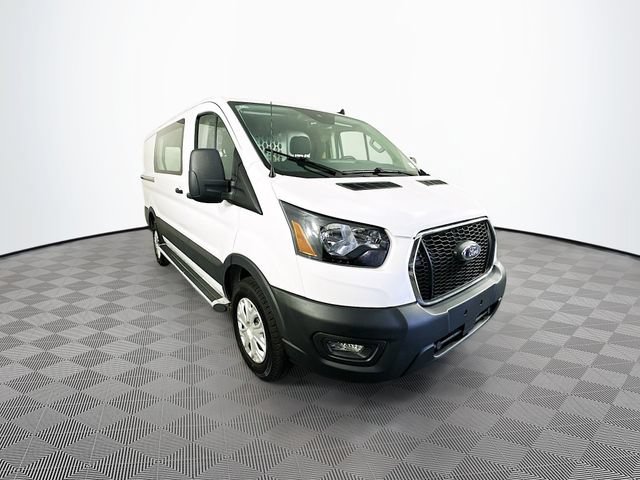 Certified 2025 Ford Transit 250 Low Roof w/ Exterior Upgrade Package RWD image 4