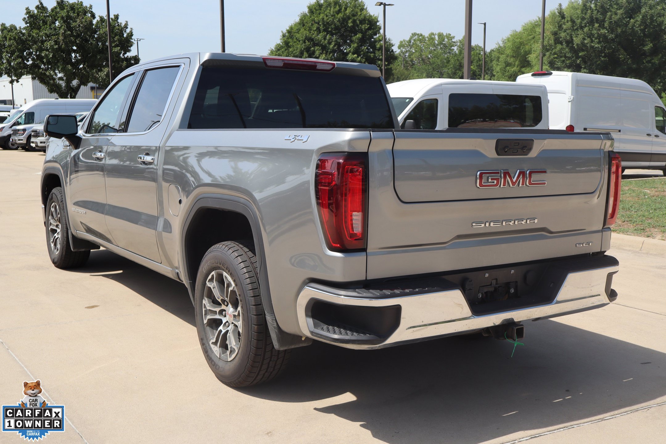 Used 2025 GMC Sierra 1500 SLT AWD/4WD image 6