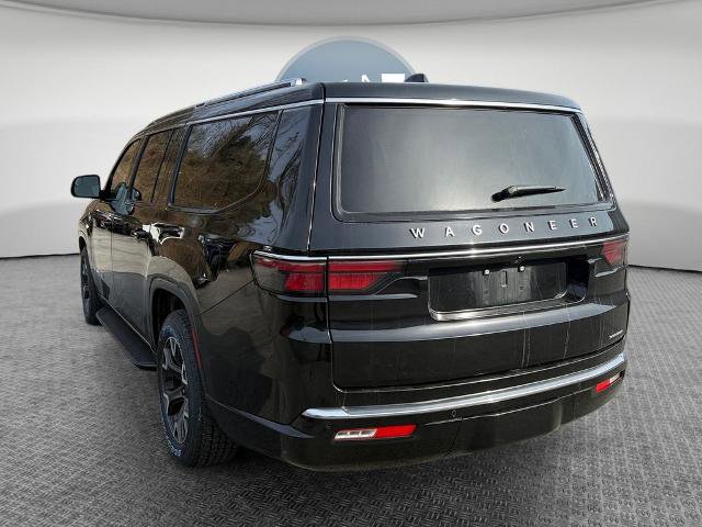 Used 2024 Jeep Wagoneer L Series III w/ Flexible Seating Group AWD/4WD image 6