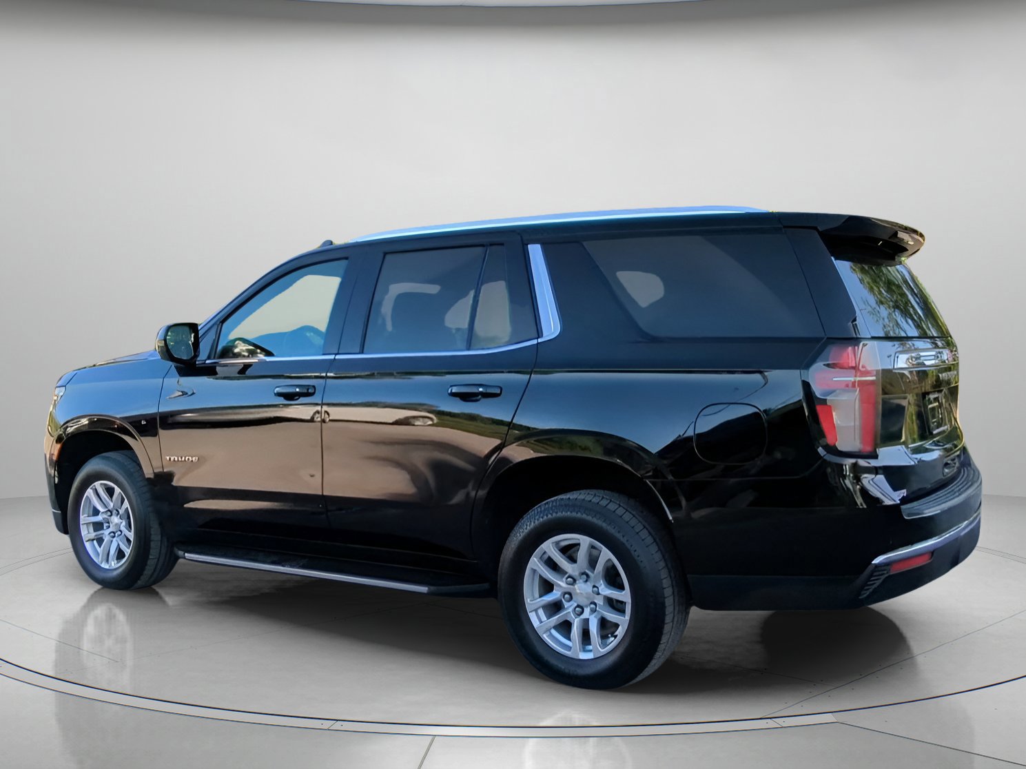 Used 2021 Chevrolet Tahoe LT image 16