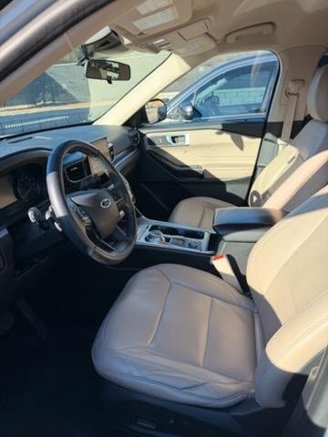 Certified 2020 Ford Explorer XLT w/ Equipment Group 202A image 10