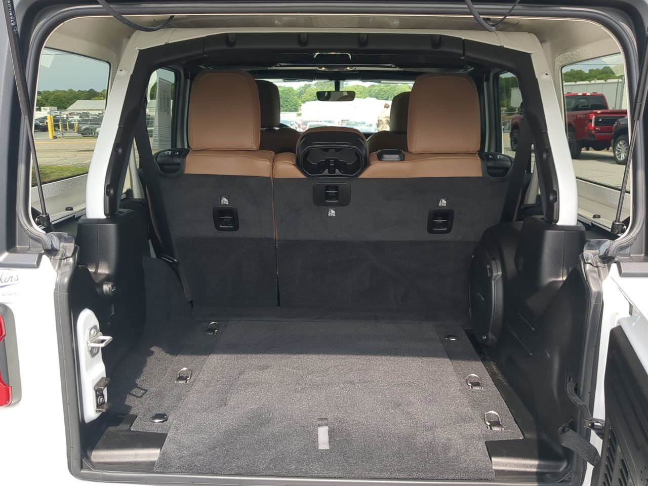Used 2021 Jeep Wrangler Unlimited Rubicon AWD/4WD image 10