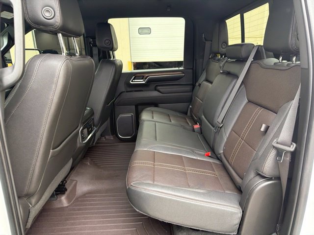 Used 2024 Chevrolet Silverado 3500 High Country w/ Technology Package AWD/4WD image 15