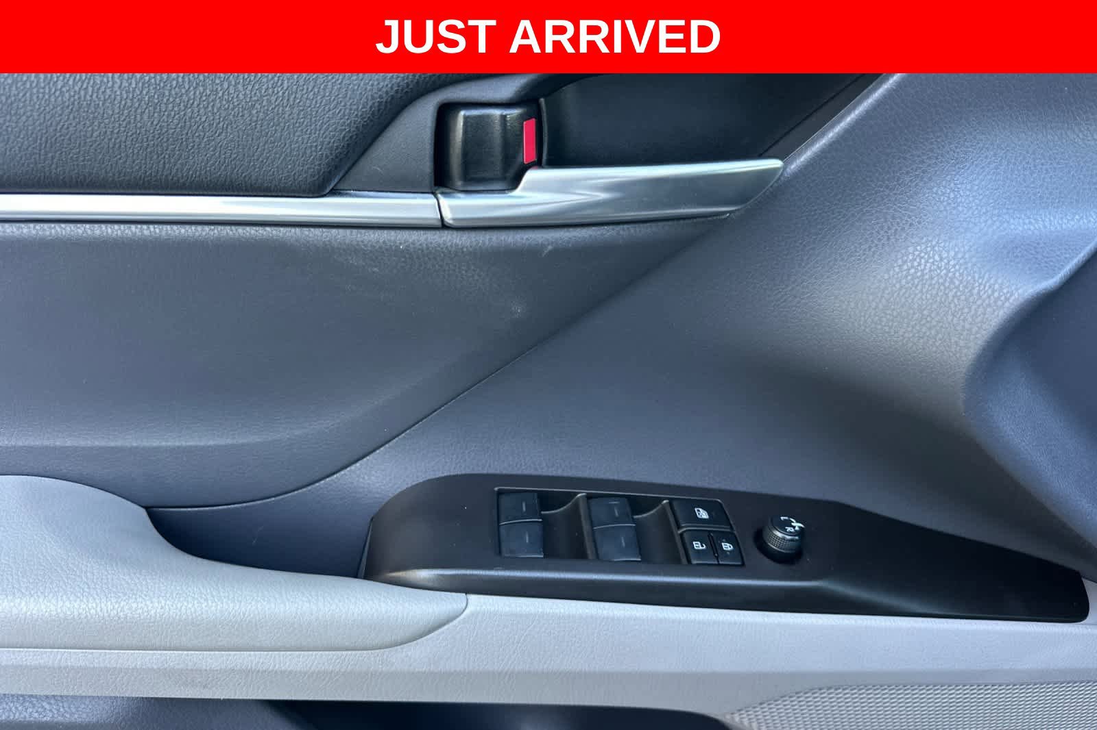 Used 2024 Toyota Camry LE w/ Convenience Package FWD image 13