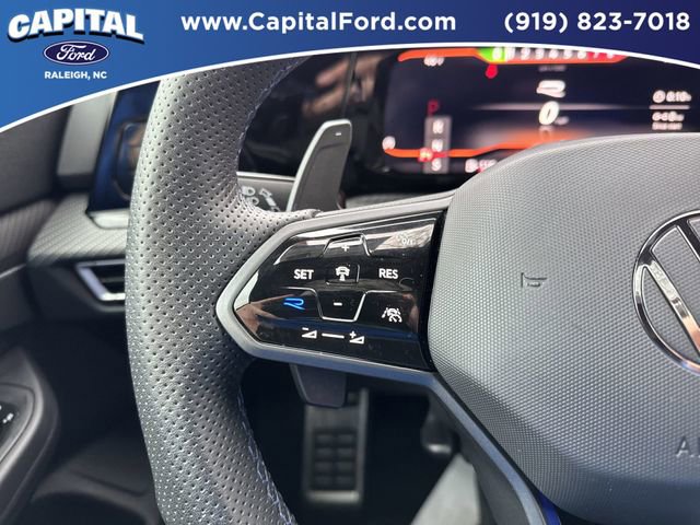 Used 2024 Volkswagen Golf R AWD/4WD image 22