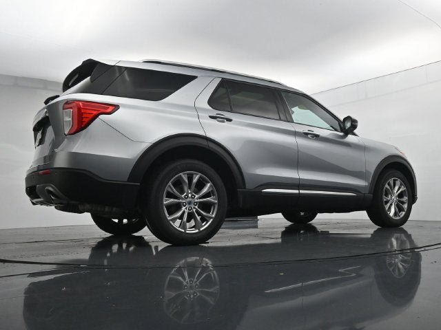 Certified 2023 Ford Explorer Limited w/ Limited Technology Package AWD/4WD image 42