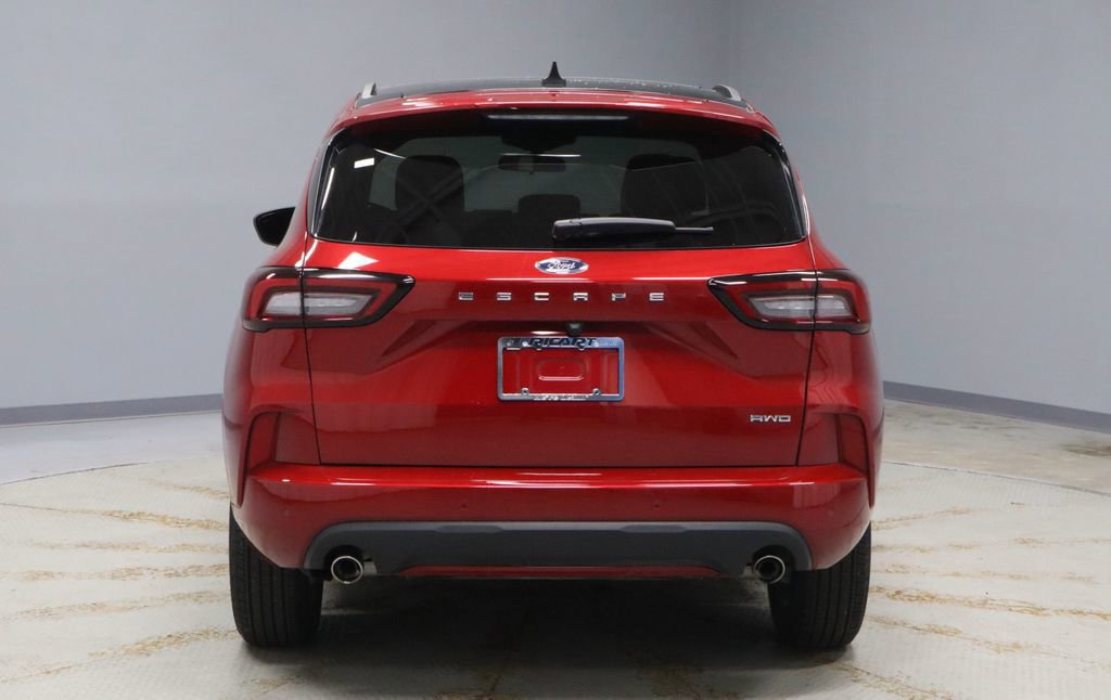 Certified 2023 Ford Escape ST-Line w/ Tech Pack #1 image 4