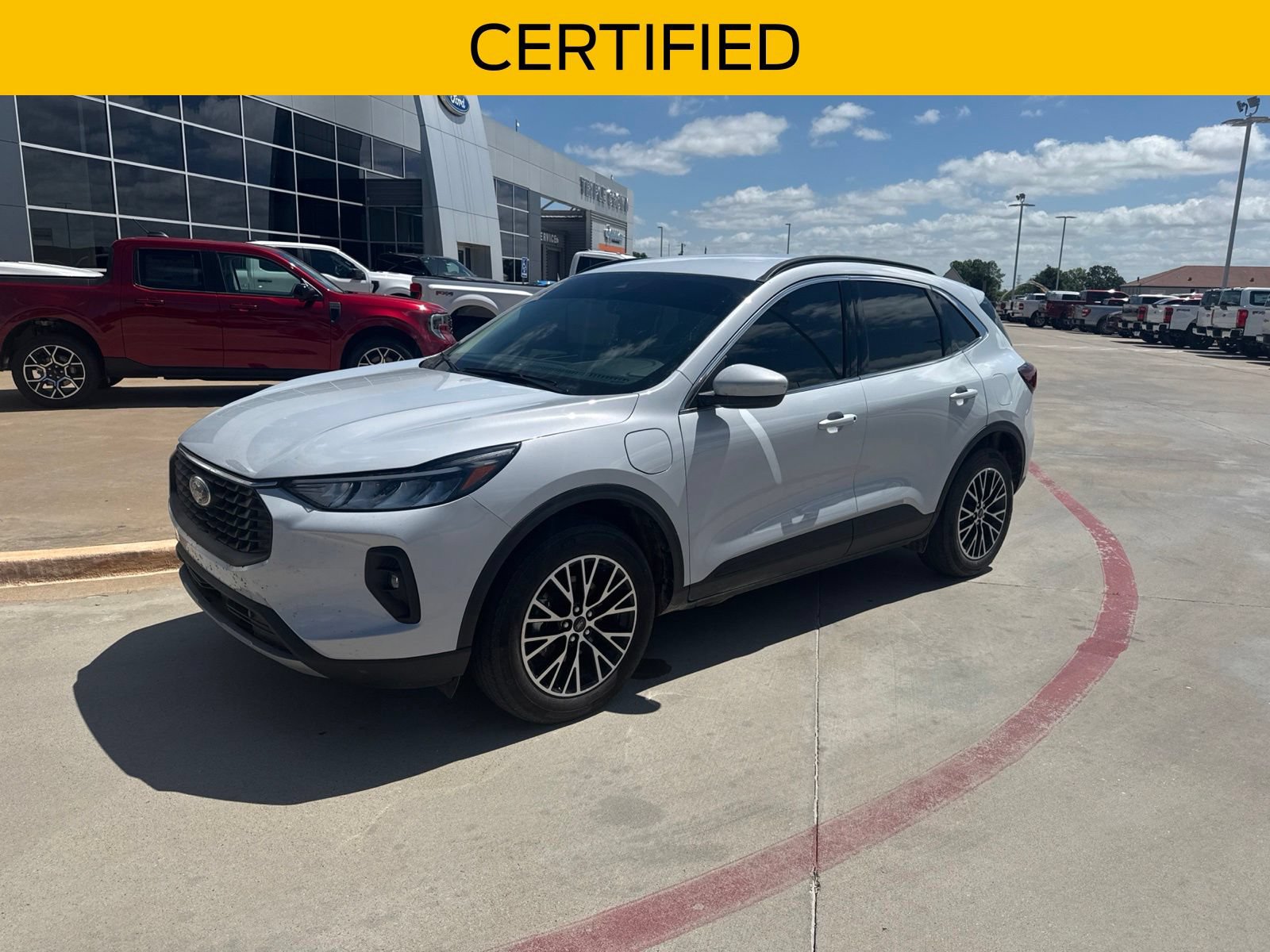Certified 2025 Ford Escape SE FWD image 1