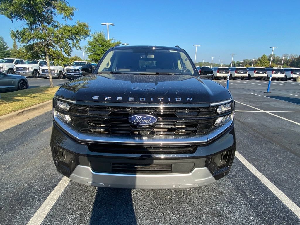 Certified 2025 Ford Expedition Max Platinum AWD/4WD image 2
