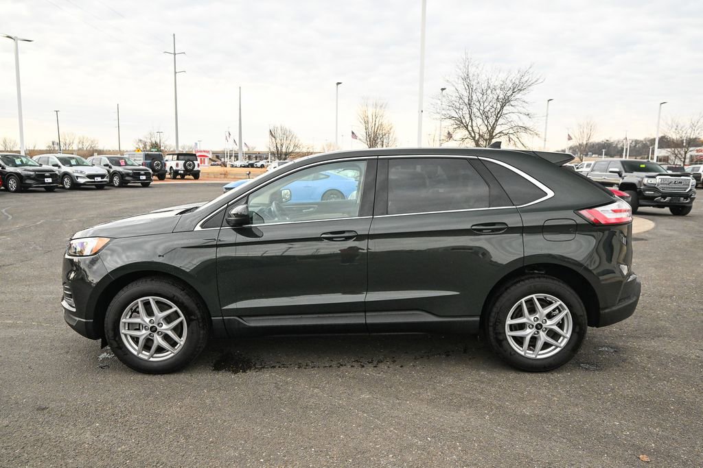 Certified 2024 Ford Edge SEL w/ Convenience Package image 5