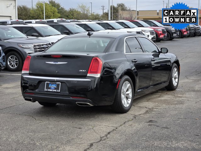 Used 2022 Chrysler 300 Touring image 5
