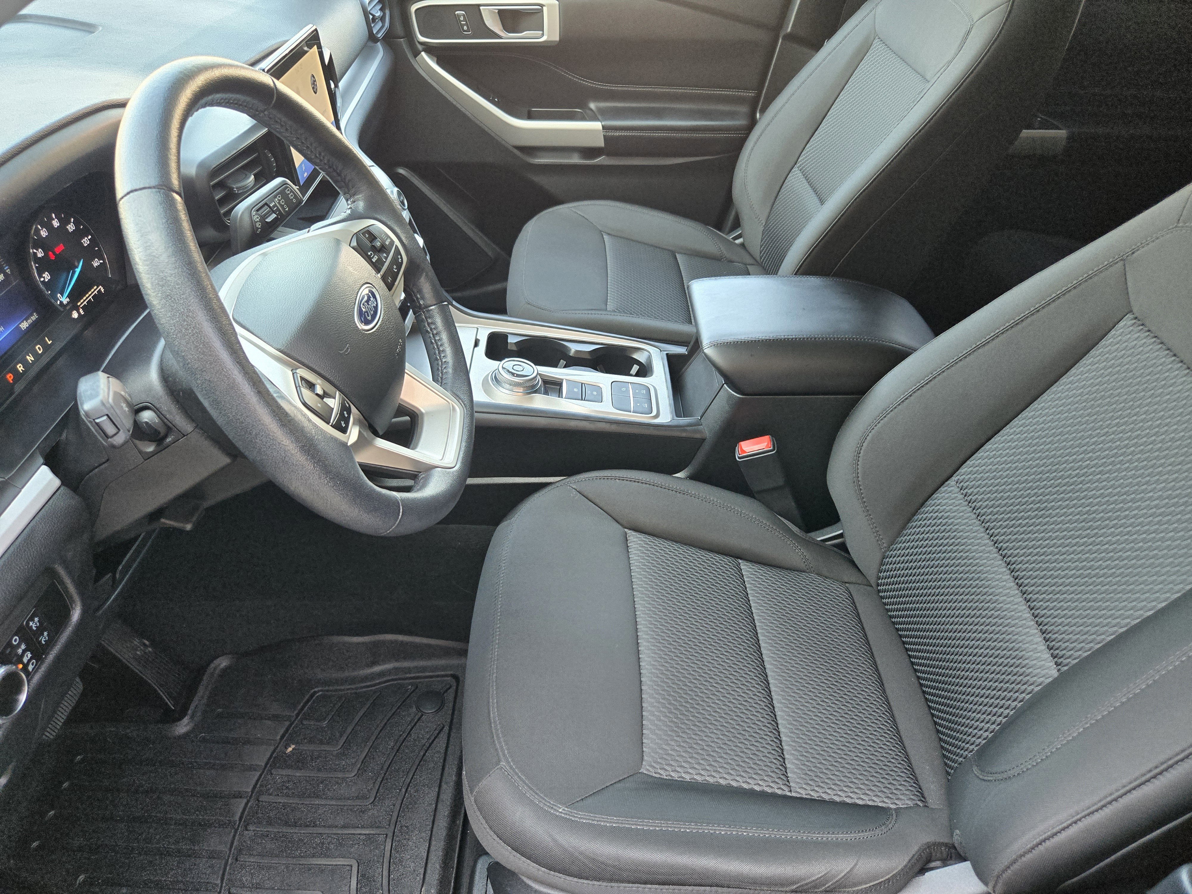 Certified 2023 Ford Explorer XLT image 9