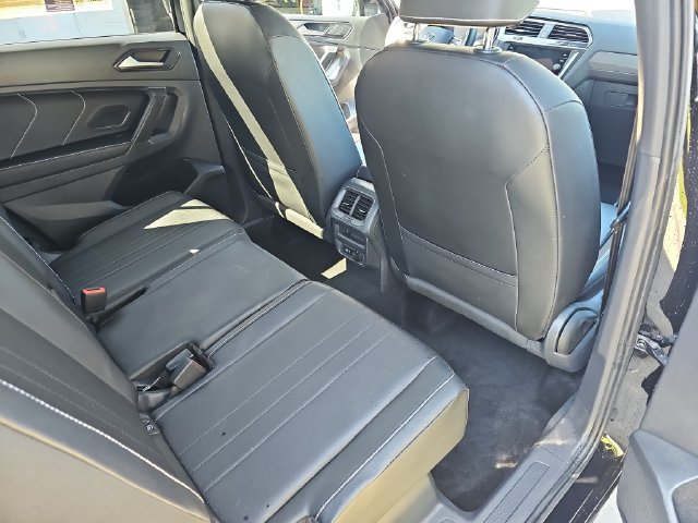Used 2022 Volkswagen Tiguan SE R-Line FWD image 11