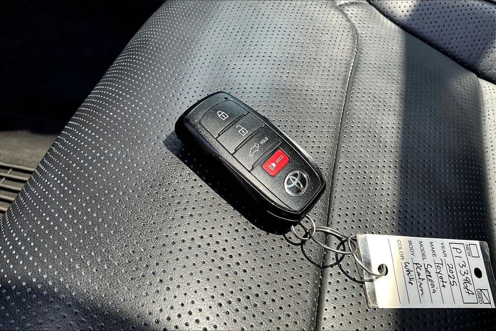 Used 2025 Toyota Sequoia Platinum AWD/4WD image 38