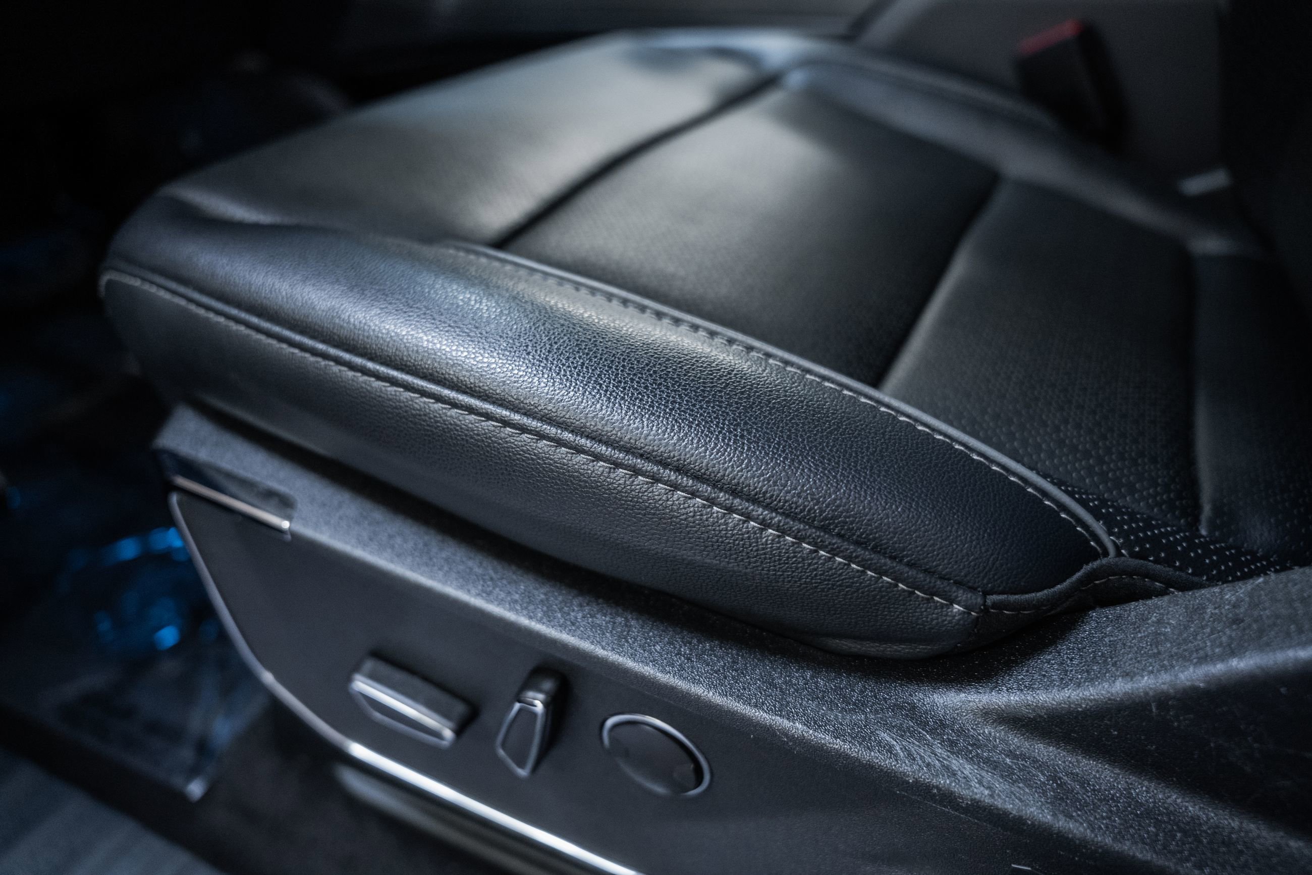 Certified 2024 Ford F150 Lariat w/ Equipment Group 502A High image 44