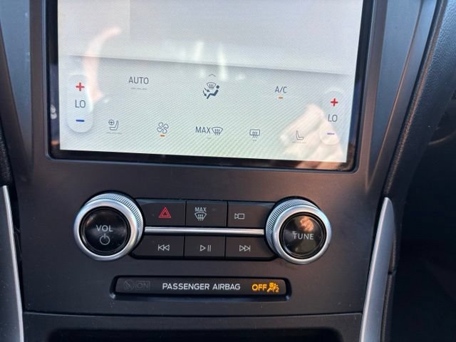 Certified 2022 Ford Edge ST-Line w/ Class II Trailer Tow Package AWD/4WD image 24