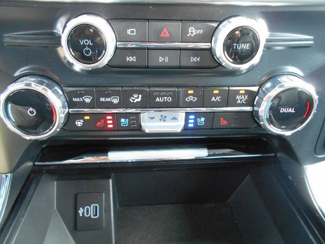 Certified 2025 Ford F150 Lariat w/ Tow/Haul Package AWD/4WD image 12