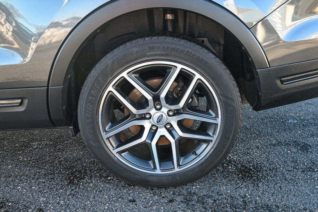 Certified 2019 Ford Explorer Sport w/ Equipment Group 401A image 17