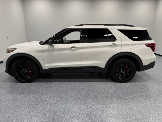 Certified 2022 Ford Explorer ST w/ Equipment Group 401A AWD/4WD image 9
