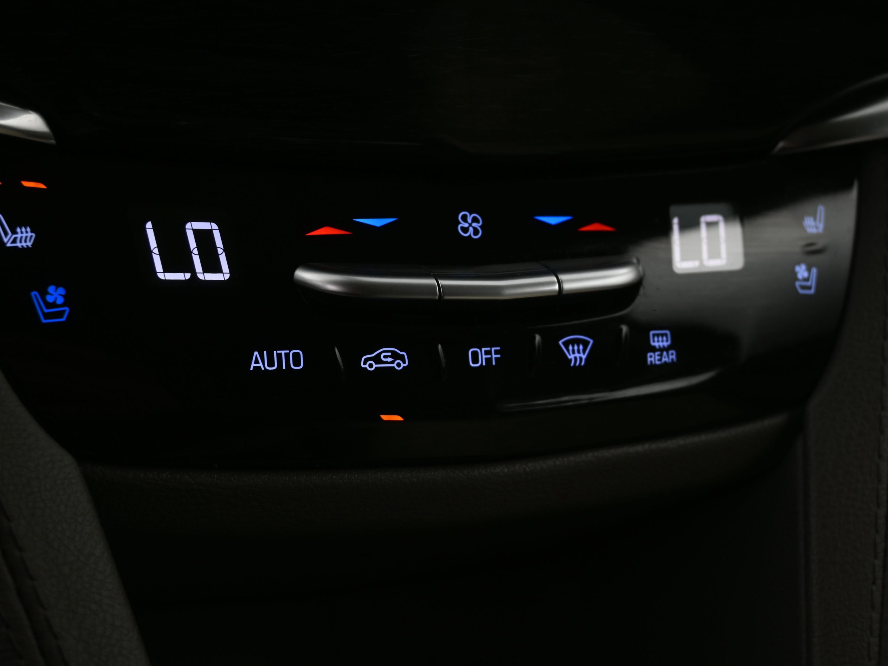 Used 2023 Cadillac XT6 Premium Luxury image 41