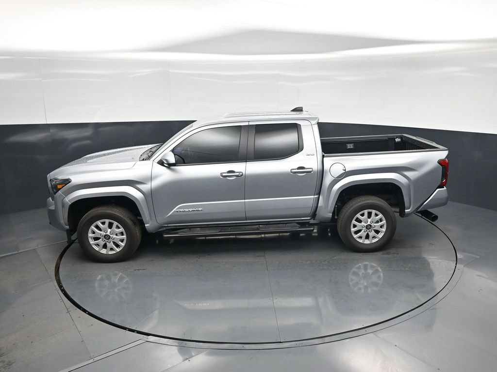 Used 2026 Toyota Tacoma SR5 RWD image 37