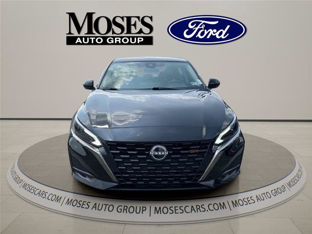 Used 2024 Nissan Altima 2.0 SR FWD image 2