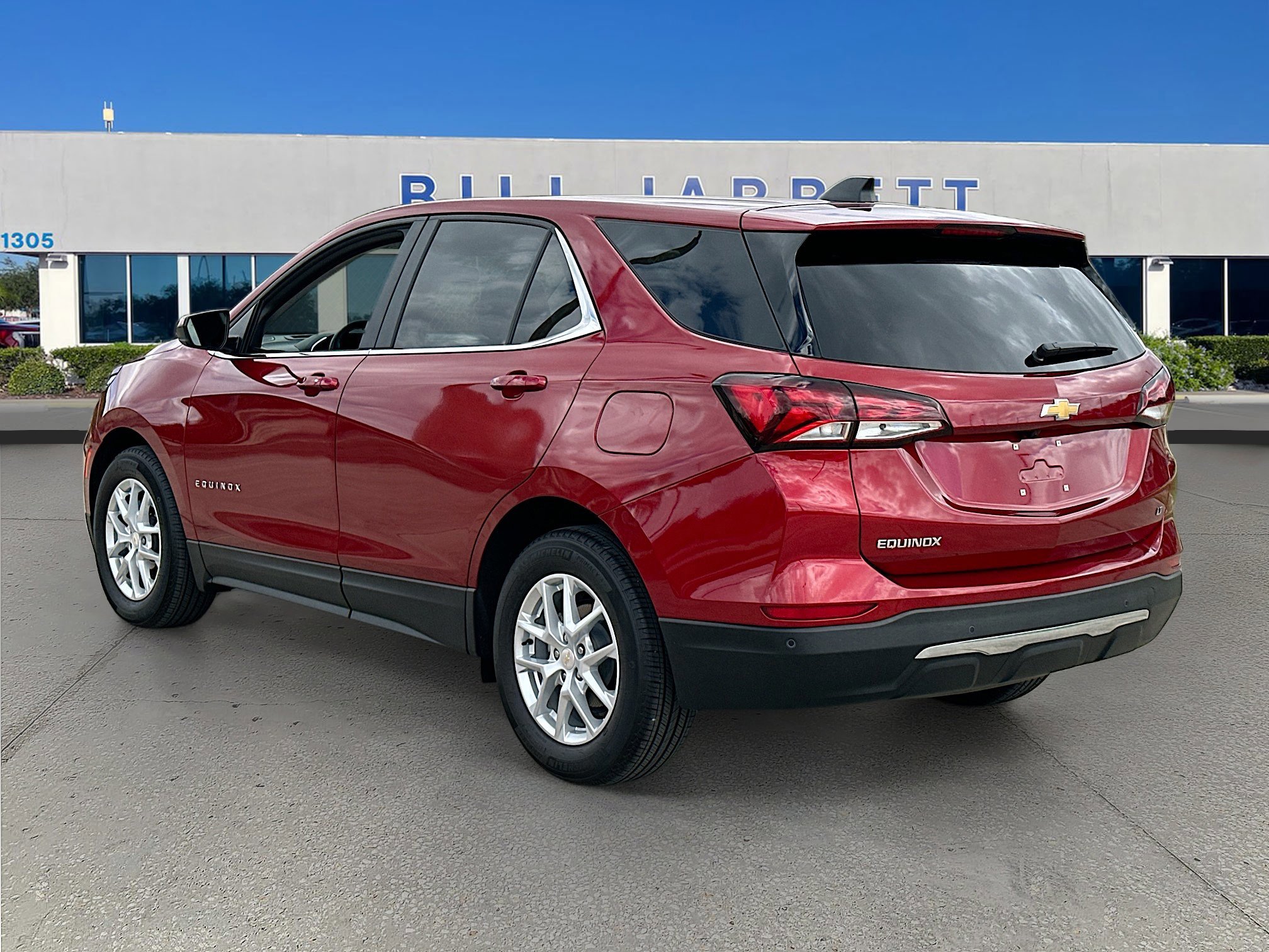 Used 2024 Chevrolet Equinox LT image 3
