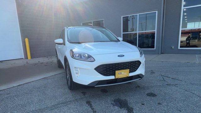 Certified 2022 Ford Escape SEL AWD/4WD image 3