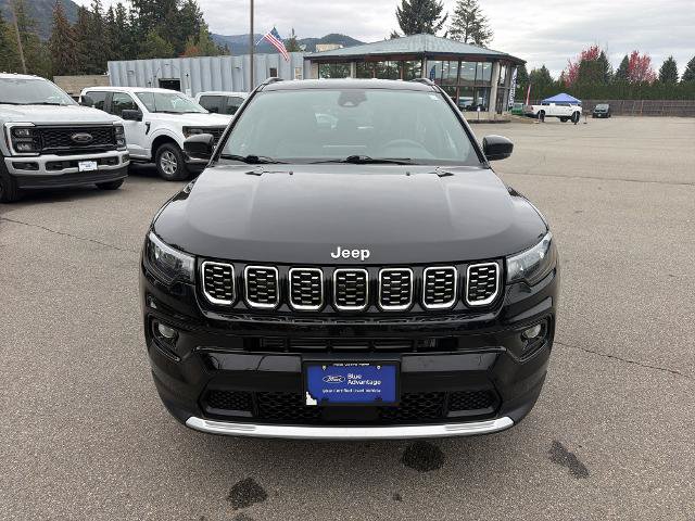 Used 2025 Jeep Compass Limited AWD/4WD image 2