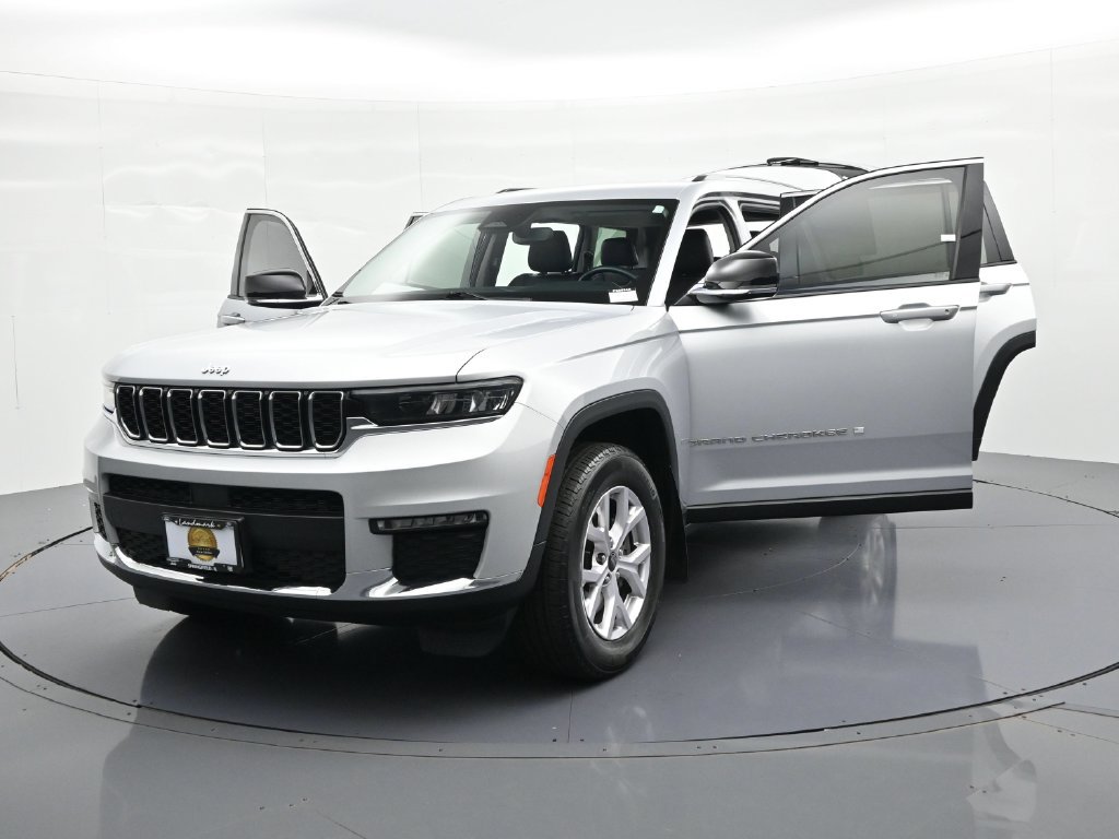 Used 2022 Jeep Grand Cherokee L Limited w/ Trailer Tow Group (B) AWD/4WD image 29