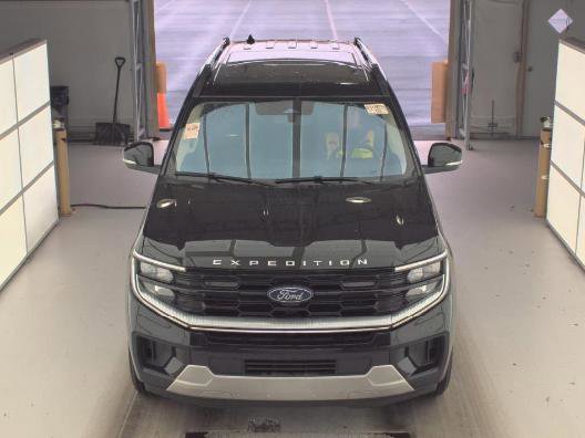 Certified 2025 Ford Expedition Platinum AWD/4WD image 2