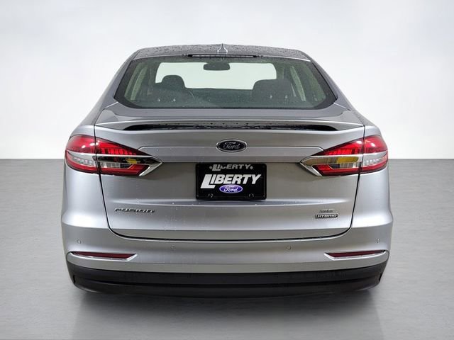 Certified 2020 Ford Fusion SE image 4