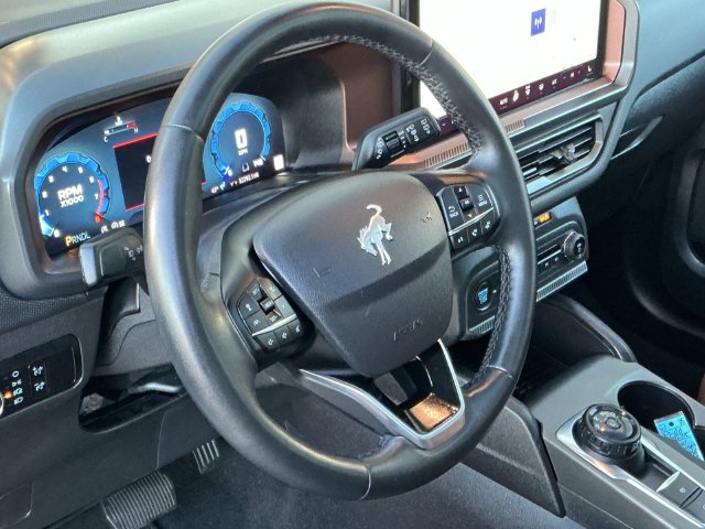 Certified 2025 Ford Bronco Sport Outer Banks w/ Outer Banks Tech Package+ AWD/4WD image 13