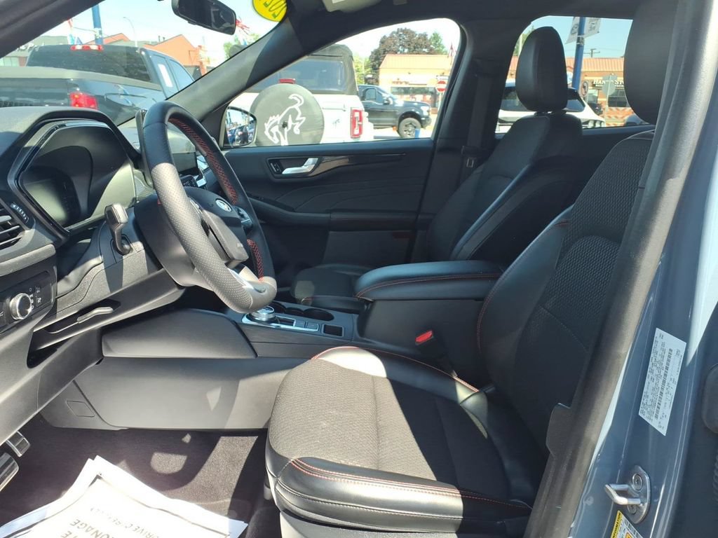 Certified 2024 Ford Escape ST-Line w/ Tech Pack #1 FWD image 15