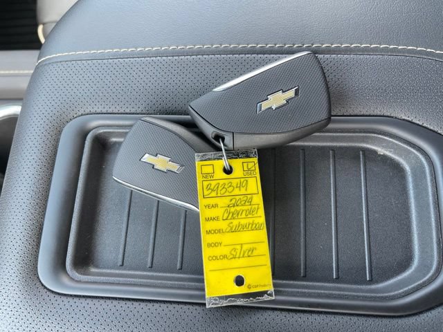 Used 2024 Chevrolet Suburban Premier w/ Premium Package RWD image 35